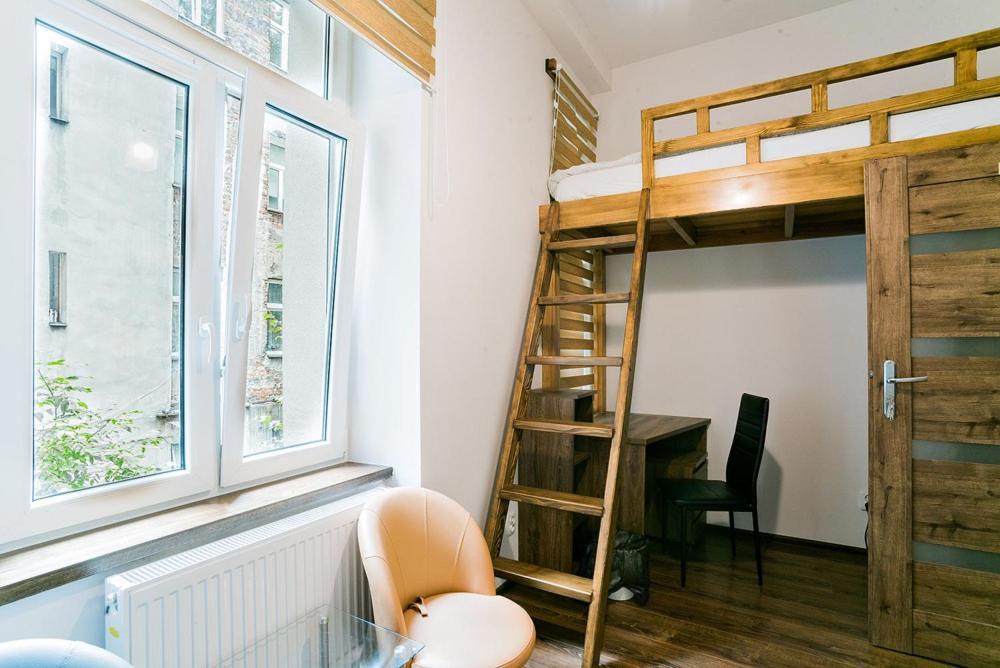 Modern Rooms In City Center 克拉科夫 外观 照片